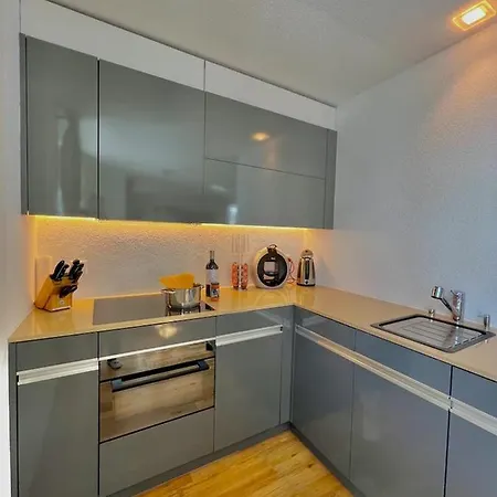 Schöne und moderne Wohnung direkt an der Skipiste